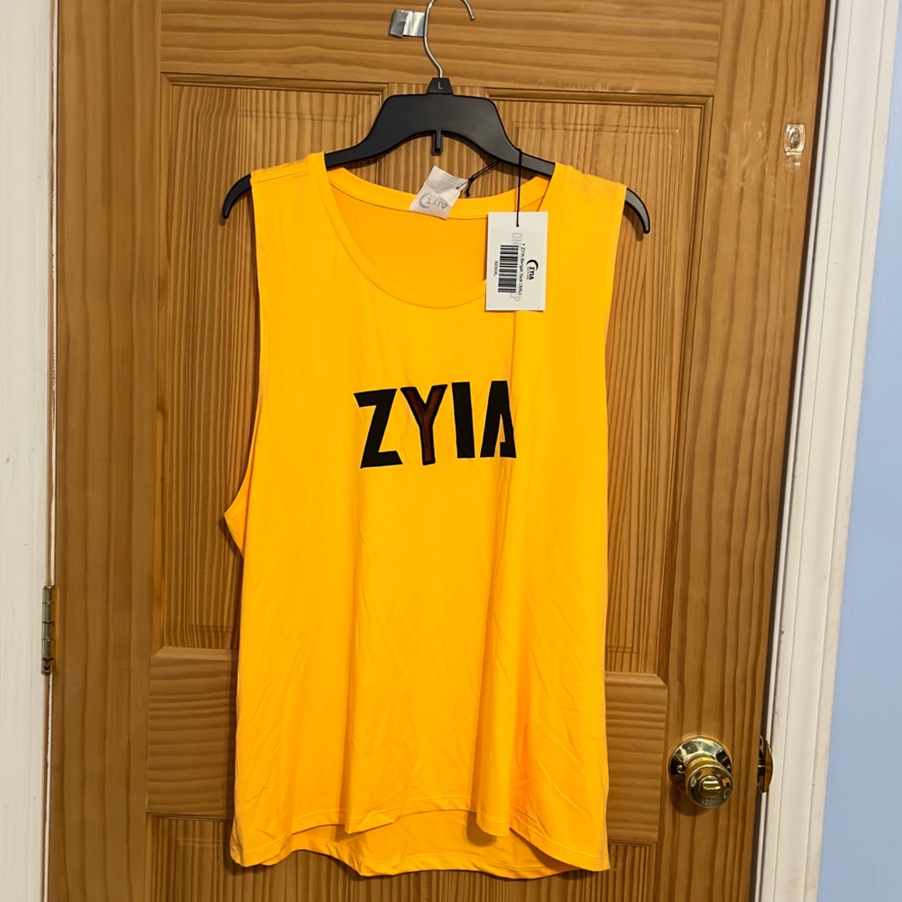 Zyia tank